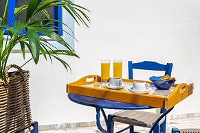 Beach House Kalamaki Steps Away From the Beach