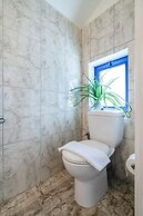 Beach House Kalamaki Steps Away From the Beach