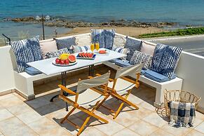 Beach House Kalamaki Steps Away From the Beach