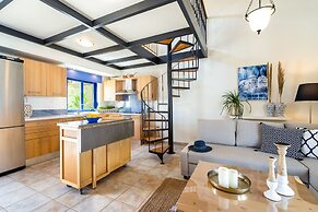 Beach House Kalamaki Steps Away From the Beach