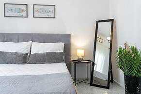 Elie s House Next to the Beach