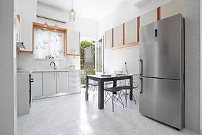 Elie s House Next to the Beach