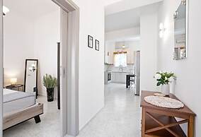 Elie s House Next to the Beach