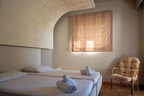 Triantafillas Suites