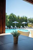 Triantafillas Suites