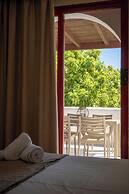 Triantafillas Suites