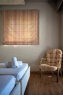 Triantafillas Suites