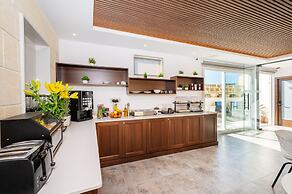 C4 Retreats by Georges Boutique Living