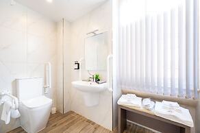 C4 Retreats by Georges Boutique Living