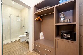 C4 Retreats by Georges Boutique Living