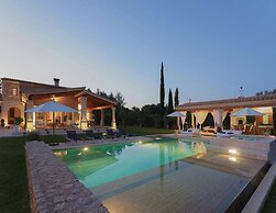 Nice Villa Near Golf of Pollensa