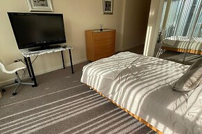 Birmingham City Apartment With 3 Bedrooms