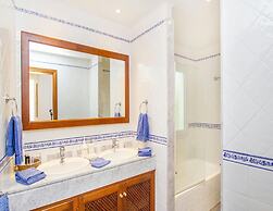 Lavish Villa With Saltwater Pool