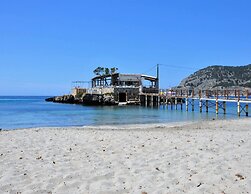 Lavish Villa With Saltwater Pool