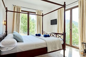 Countryside Villa With Pool