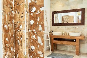 Countryside Villa With Pool