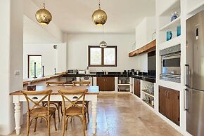 Countryside Villa With Pool