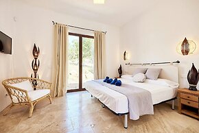 Countryside Villa With Pool