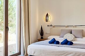 Countryside Villa With Pool