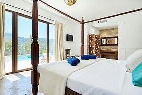 Countryside Villa With Pool