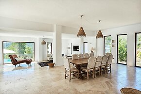 Countryside Villa With Pool