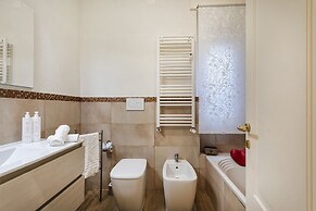 Modern Apartment With Patio in Rapallo