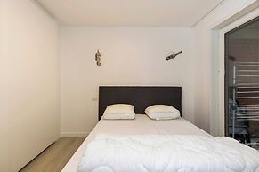 Apartment With Terrace for 4 People