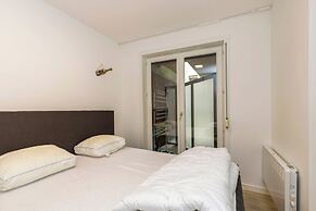 Apartment With Terrace for 4 People