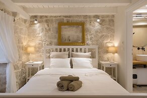 Luxury Apartment Lina - II