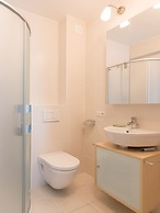 Tasteful Apartment Near the Beach