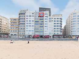 Tasteful Apartment Near the Beach