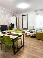 Happy Days! Cozy Roma Retreat Private Apartment in Heart of the City