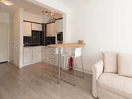 Apartment With Side sea View