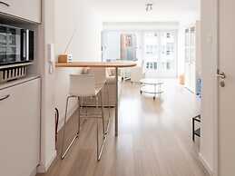 Apartment With Side sea View