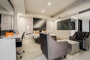 George Residence TLC