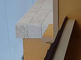 Je Suis Jamaica - 4 B R Beachfront Villa w Staff