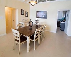 Je Suis Jamaica - 4 B R Beachfront Villa w Staff