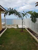 Je Suis Jamaica - 4 B R Beachfront Villa w Staff