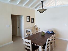 Je Suis Jamaica - 4 B R Beachfront Villa w Staff