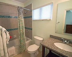 Je Suis Jamaica - 4 B R Beachfront Villa w Staff