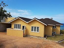 Je Suis Jamaica - 4 B R Beachfront Villa w Staff