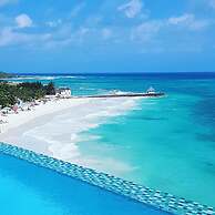 Je Suis Jamaica - 4 B R Beachfront Villa w Staff