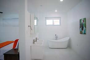 The W Villa 5 B R Oceanfront w Staff