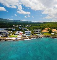 The W Villa 5 B R Oceanfront w Staff