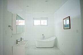 The W Villa 5 B R Oceanfront w Staff