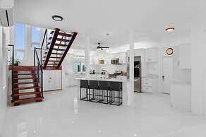 The W Villa 5 B R Oceanfront w Staff