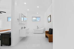 The W Villa 5 B R Oceanfront w Staff