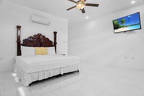 The W Villa 5 B R Oceanfront w Staff