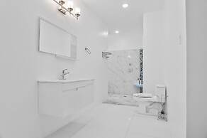 The W Villa 5 B R Oceanfront w Staff