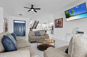 The W Villa 5 B R Oceanfront w Staff